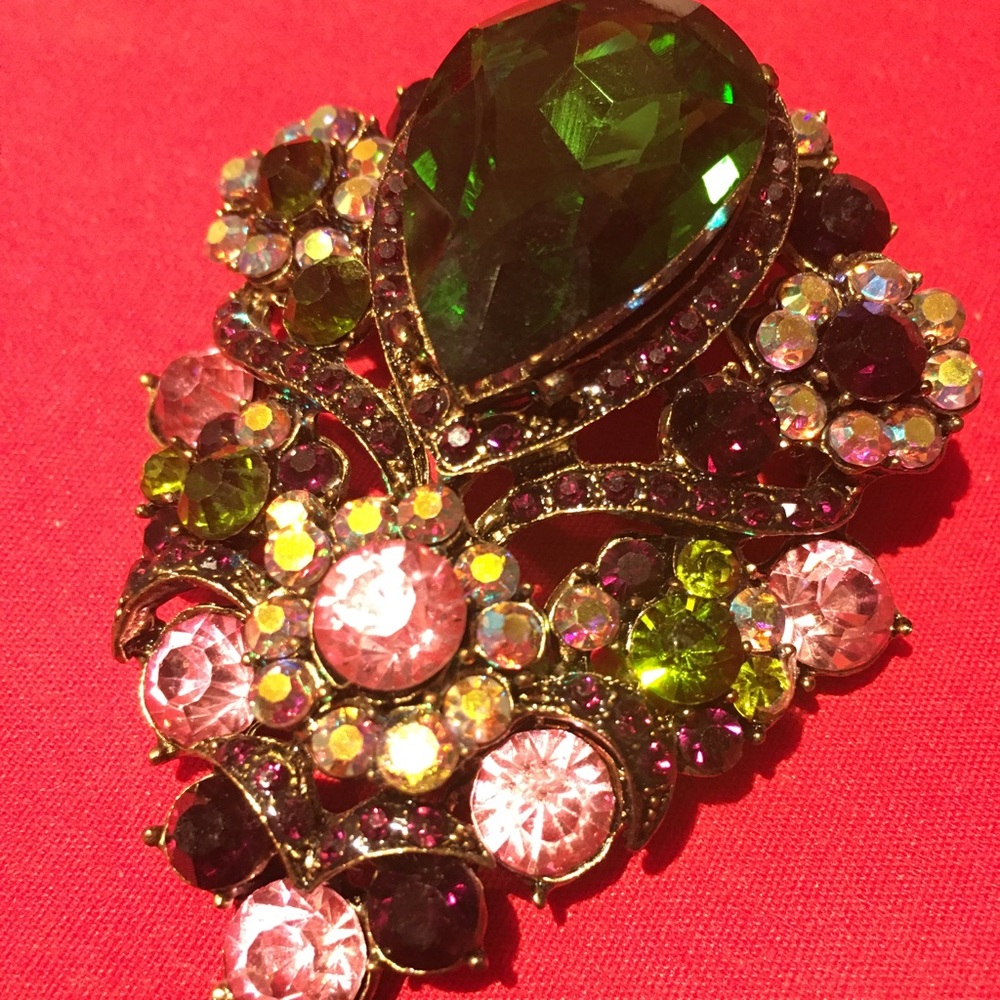 Brooch
